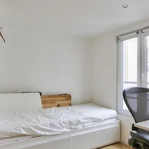  Appartement Super Studio In The 11th District
