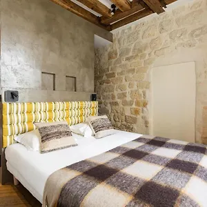  Appartement Cmg - Place Des Vosges - Le Marais 2